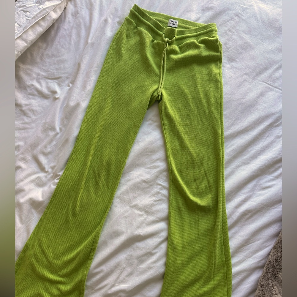 SUNDAY BEST - Cutie flares